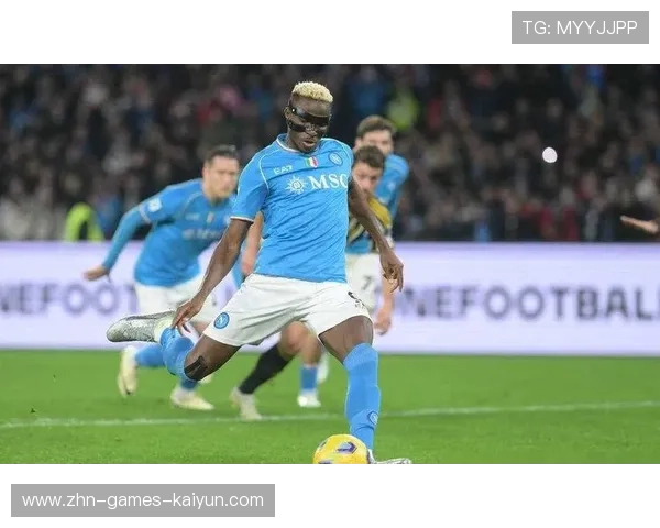 尤文快速换位撕裂防线，基耶萨停球后一脚破门