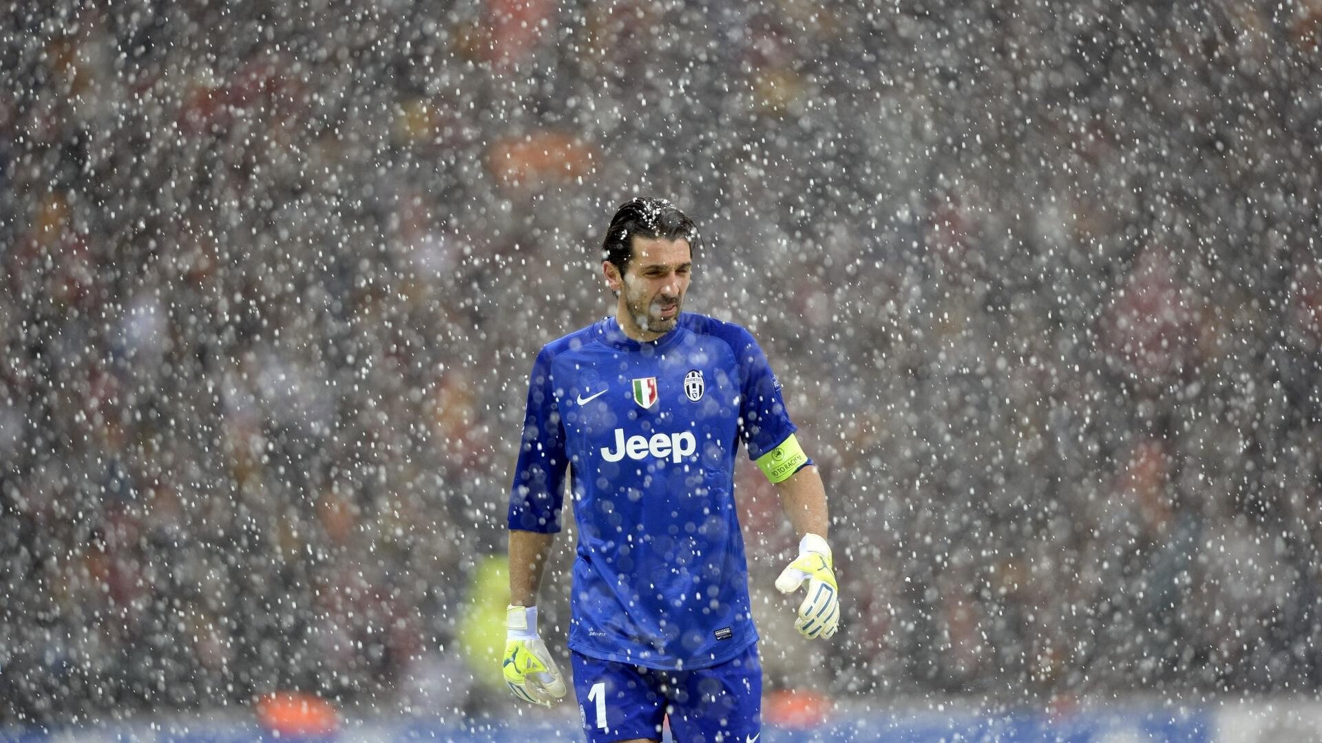 世界马拉松系列赛多城市站爆满，跑者热情高涨，世界级马拉松